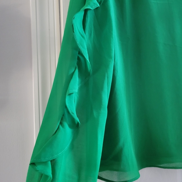 1. State Kelly Green V-neck ruffle sleeve blouse size small professional office - Picture 3 of 11